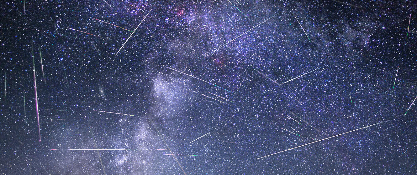 Meteor Showers in 2022 - A Complete Stargazing Guide