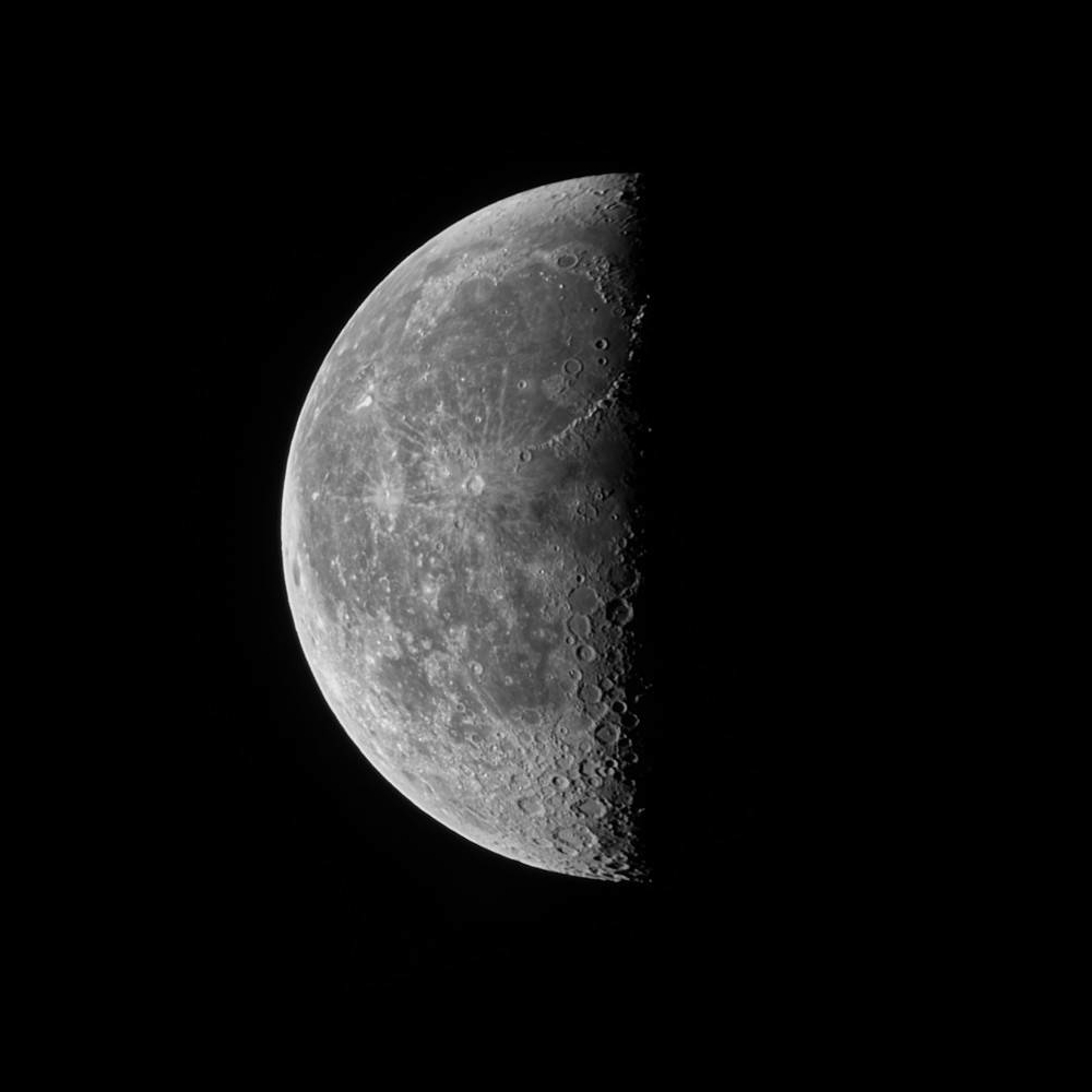 {{An image of the Moon captured through Hestia}}