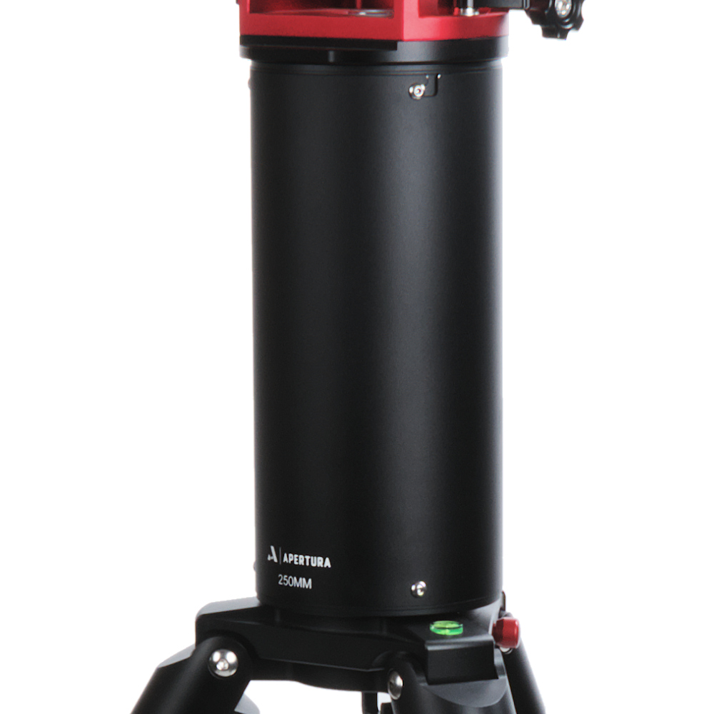 Apertura 250 mm Pier Extension installed on a tripod and mount
