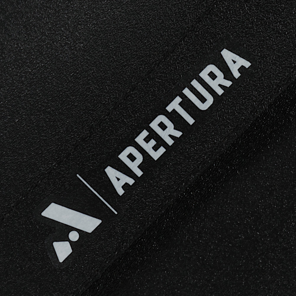 Close up of the Apertura dew shield logo