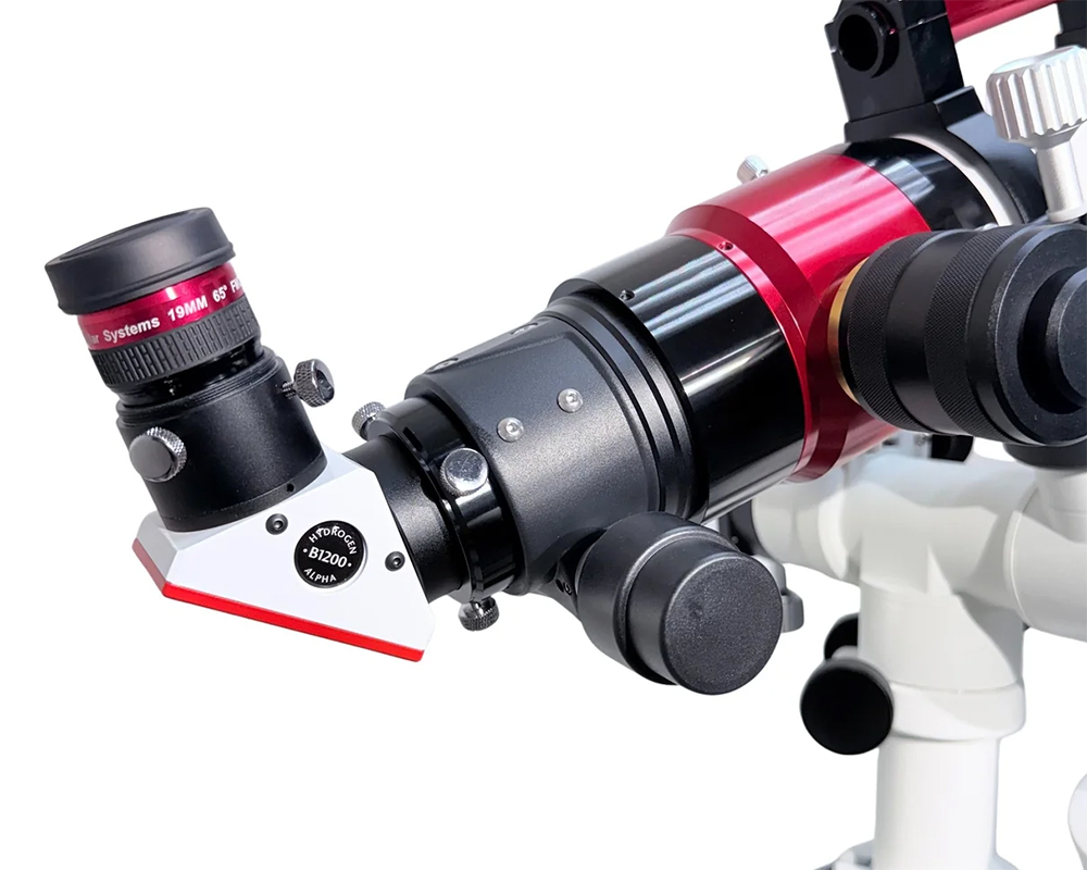 Close up of the rack and pinion focuser