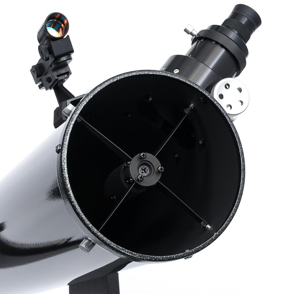 Close up of the Orion SkyQuest XT6 Classic Dobsonian's 6-inch aperture