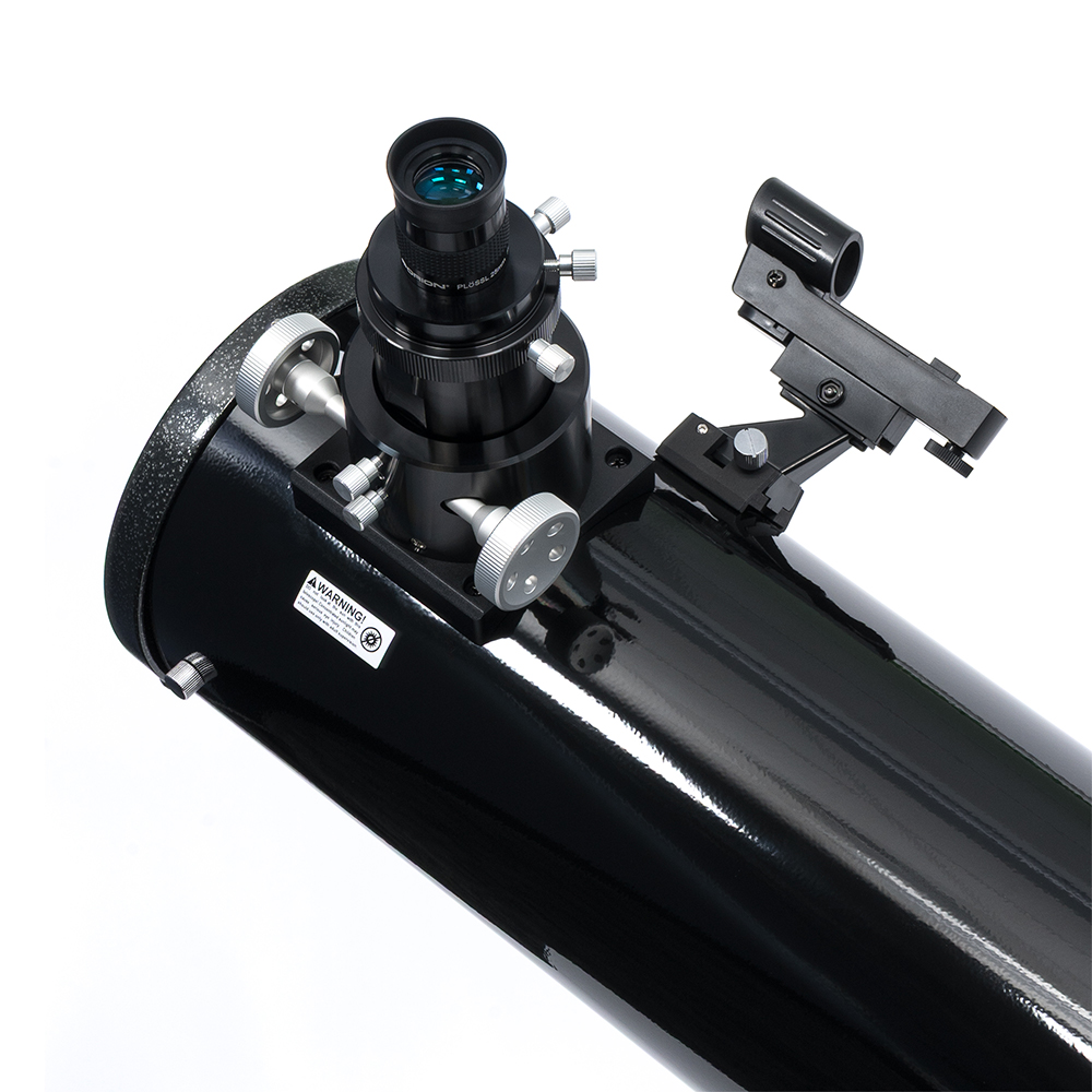 Close up of the eyepiece, eyepiece adapter, and red dot reflex finder installed on the Orion SkyQuest XT6 Classic Dobsonian