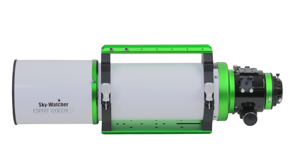 Sky-Watcher Esprit 120 EDX Triplet Super APO side right facing