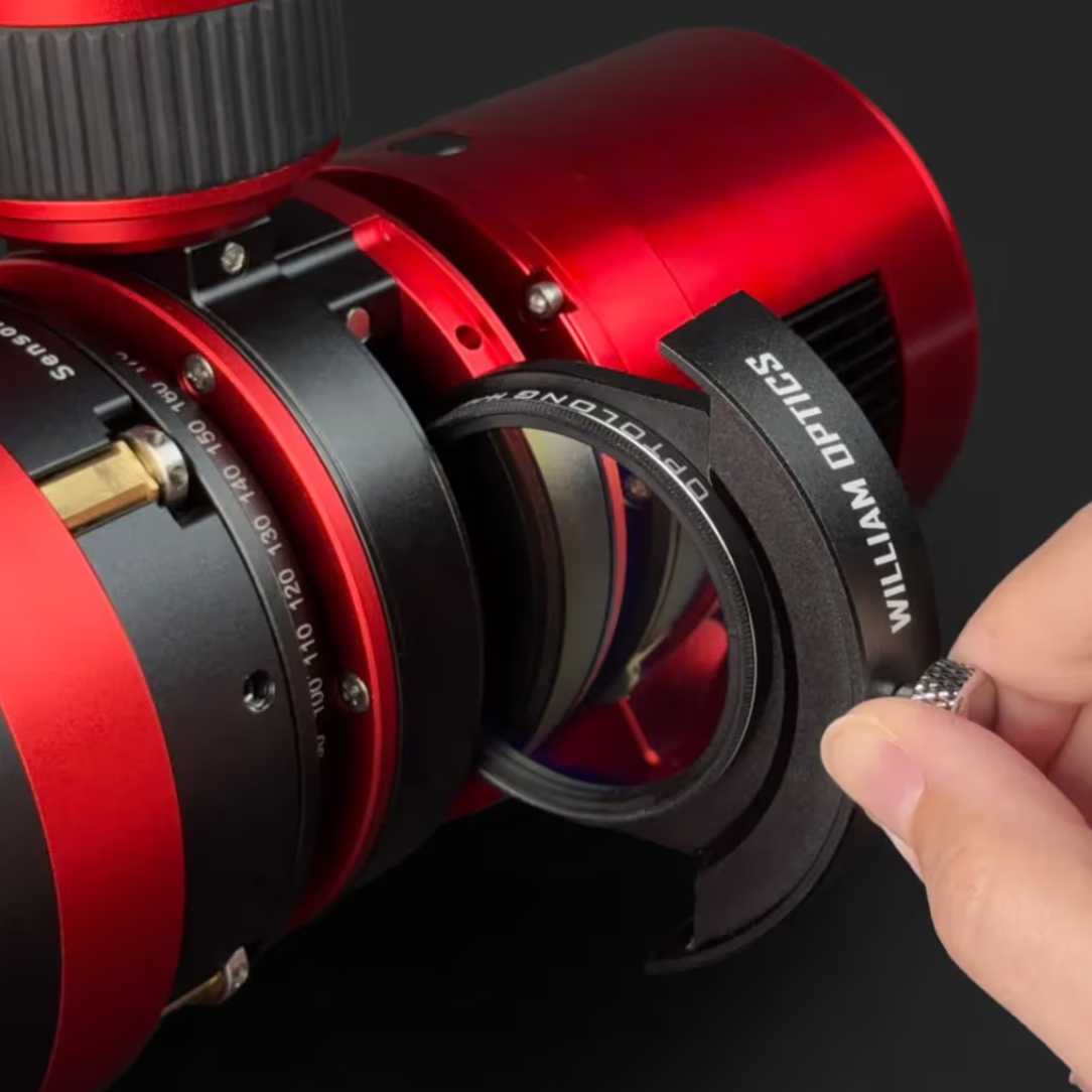 William Optics Elite Drawer OAG Kit with Filter Being Inserted