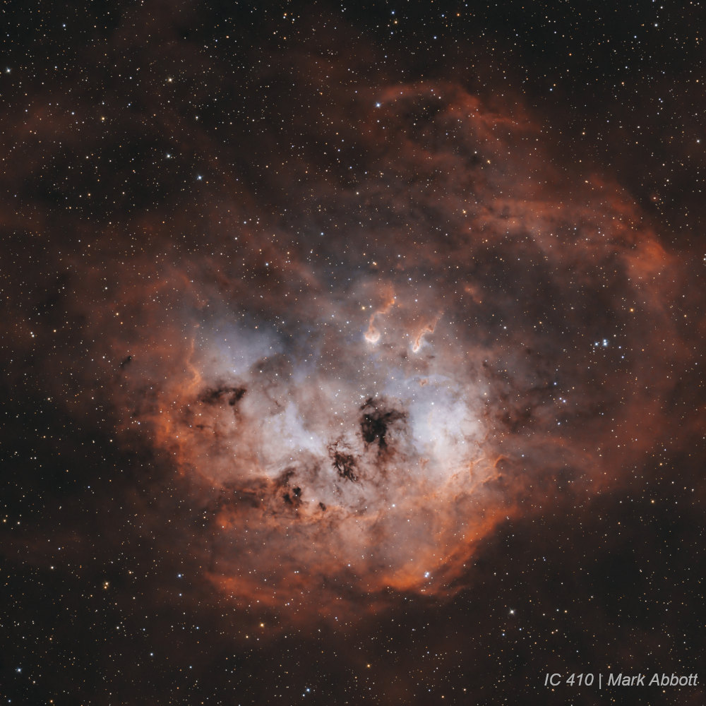 {{Apertura AD8 Dobsonian reflector telescope, front of tube facing camera}}