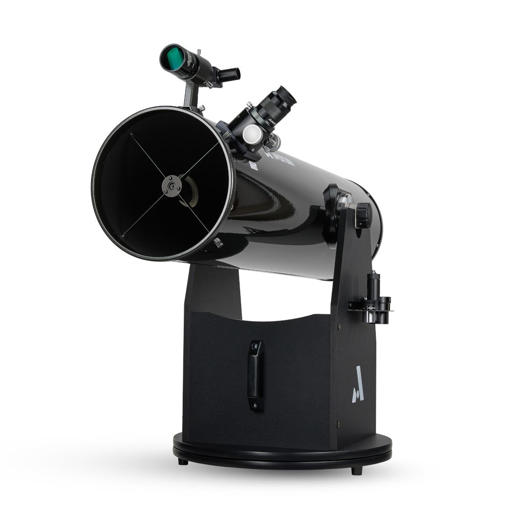 {{Apertura AD10 Dobsonian telescope full view, font of tube pointed toward camera }}