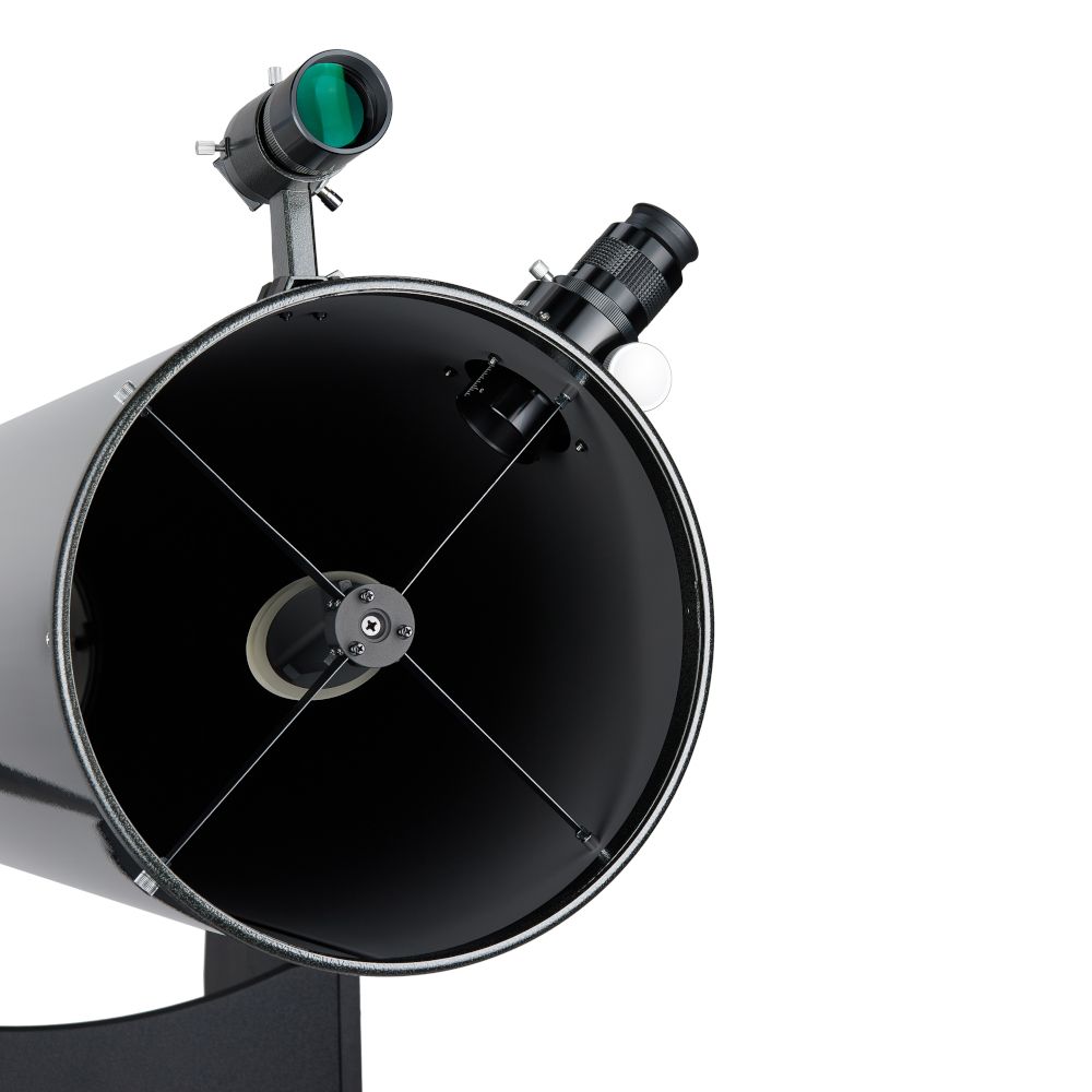 {{Apertura AD12 Dobsonian telescope full view, font of tube pointed toward camera }}