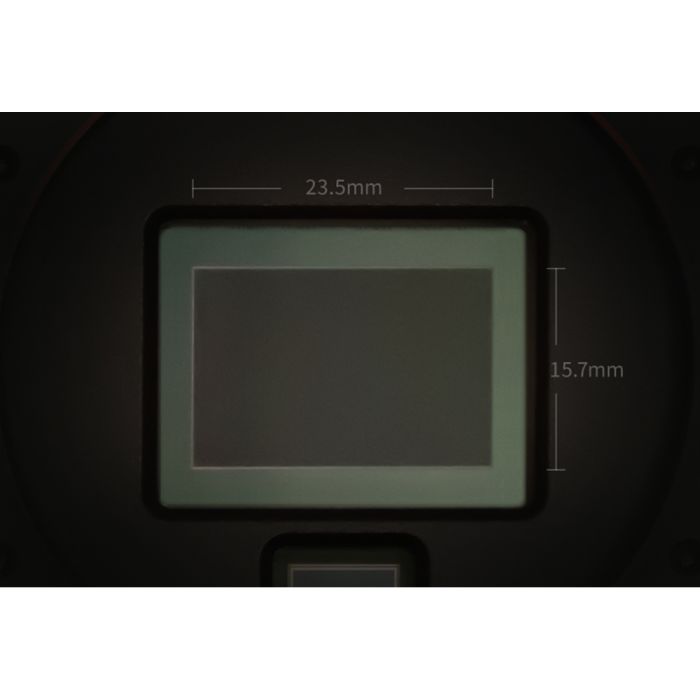 A close up on the main sensor